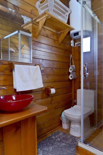 Refreshing Tiny House With Shared Pool And Balcony In Bodrum