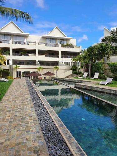 Large Beach Apartment, With Private Plunge Pool