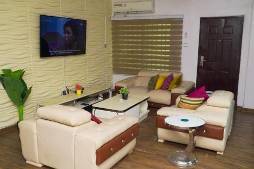 Apartamento Montaque Suites Elegant 2br Near D Beach In Ikate
