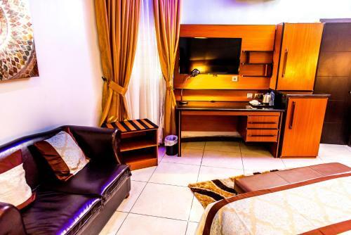 Bon Hotel Hyatti Warri
