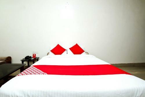 Hotel Oyo 25064 Chandrika