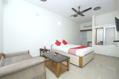 Hotel Oyo 25064 Chandrika