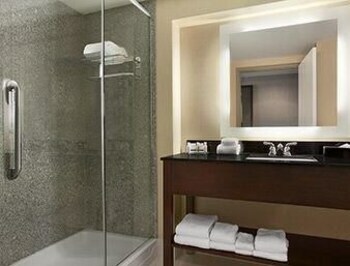 Hotel Wingate By Wyndham - Bismarck