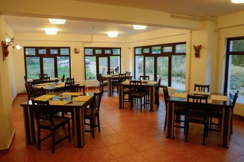 Hostal Pensiunea Fish Valley