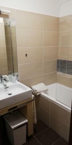 Oliver Apartm�n 6