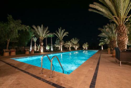 Hostal L?oasis De Kima