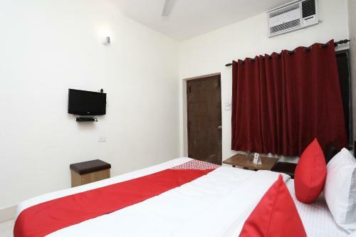 Oyo 11937 Hotel Meedo