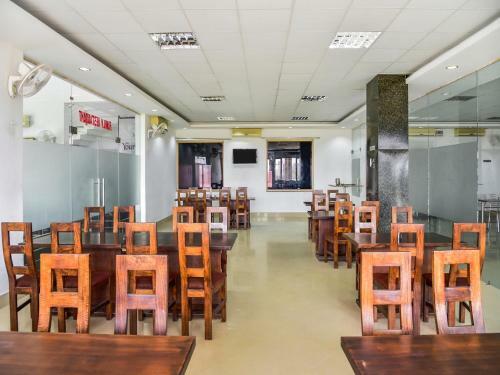 Oyo 28737 Hotel Mayur