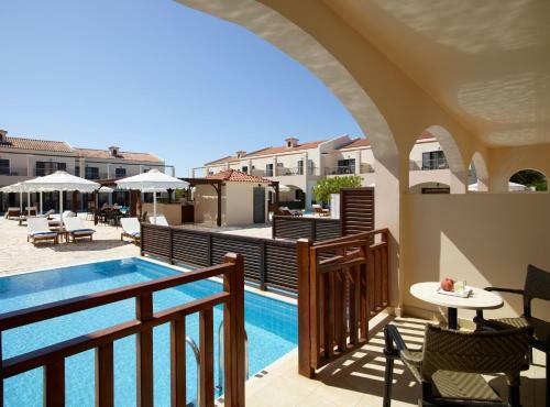 Hotel Roda Beach Resort & Spa