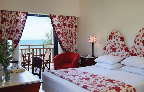 Hotel Roda Beach Resort & Spa