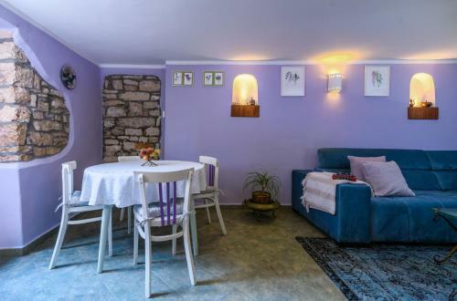 Rural Home Oriana