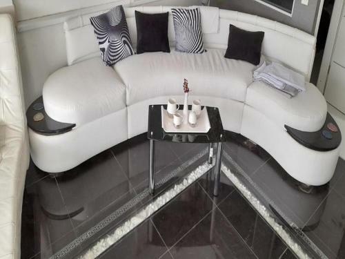 Apartment Om