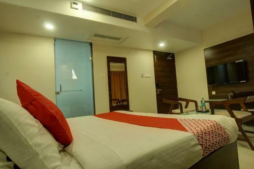 Oyo 26698 Hotel Shringar Palace