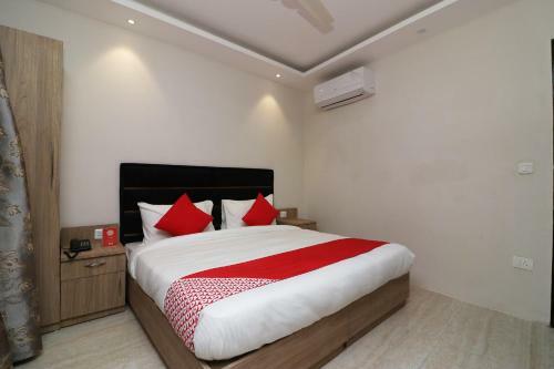Hotel Oyo Flagship 24445 Pillar No 687