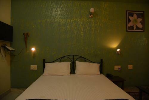 Hostal Rukmani Guest House