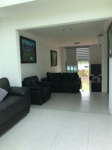 Casa Con Piscina Y Jacuzzi Privados