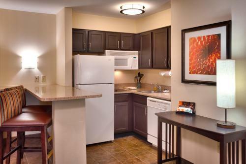 Hotel Staybridge Suites Peoria Downtown