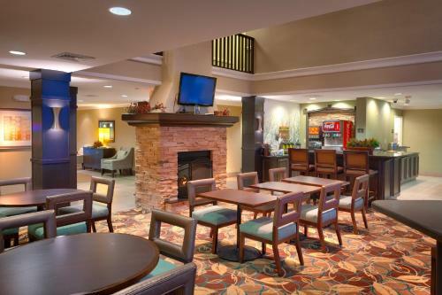 Hotel Staybridge Suites Peoria Downtown
