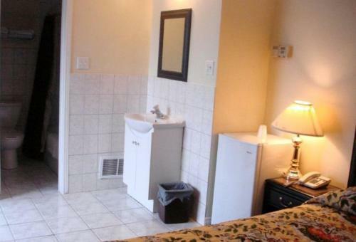Wayfare Motel