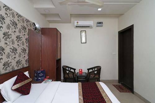Oyo 10414 Hotel Tushar Residency