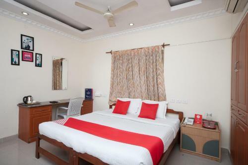 Hotel Oyo 28748 Geetham Homes