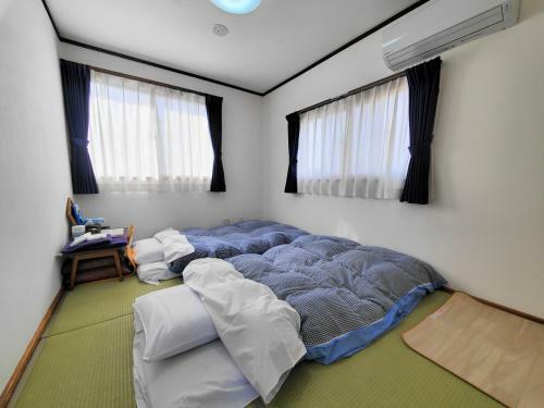 Hostal Tetsu No Ya Guesthouse For Railfans