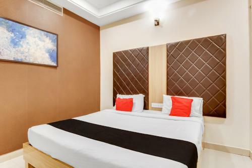 Capital O 19666 Hotel Solitaire