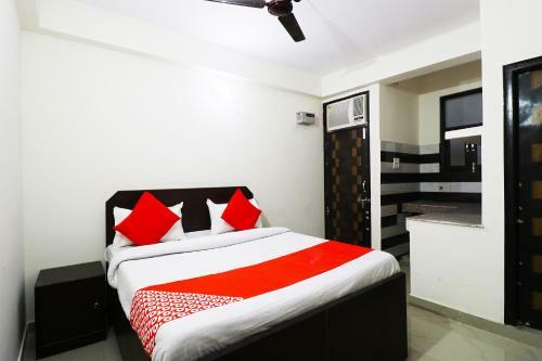 Hotel Oyo 60914 Crb Palace