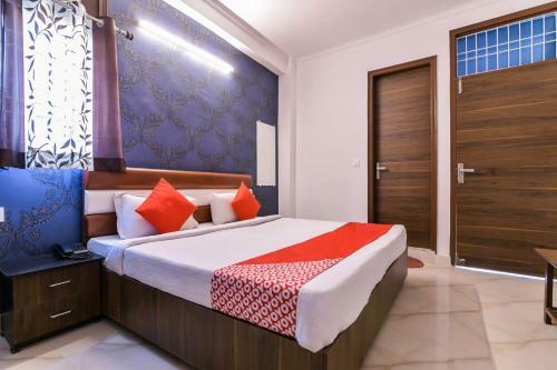 Hotel Oyo 26588 Diamond Blue