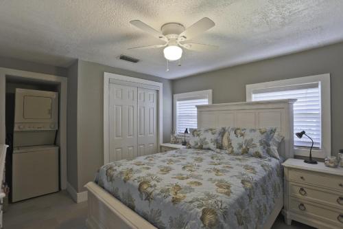 1 Bedroom Bay Front Villa Bring Your Boat Dock Space Available Villa