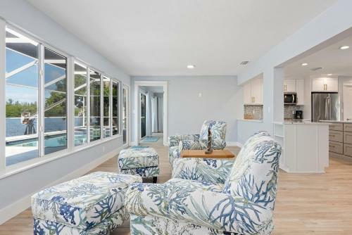 Water Front Private Pool Spa Home With Boat Docking Available Home