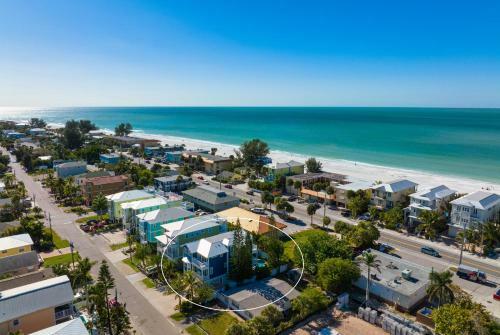 7 Bedroom Private Pool Spa Home Walking Distance To Beach Home