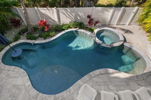 7 Bedroom Private Pool Spa Home Walking Distance To Beach Home
