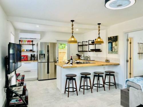 Cottage Close To Downtown & Fort Lauderdale Beach