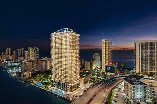 1 Million Dollar Listingoceanfront Balcony 2br2ba