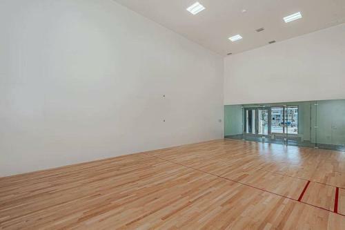 1 Million Dollar Listingoceanfront Balcony 2br2ba