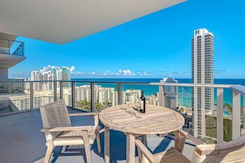 5 Wrap Around Balcony 2br Insane Views