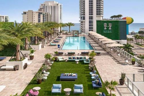 5 Amenities Luxury 1br Front Intercostal View Balcony