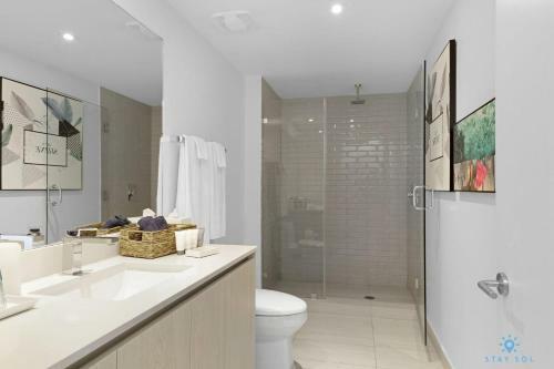 5 Amenities Luxury 3 Br Front Intercostal View