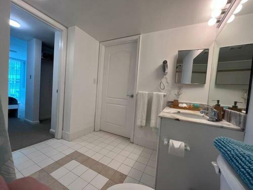 Elegant Brickell Apartment
