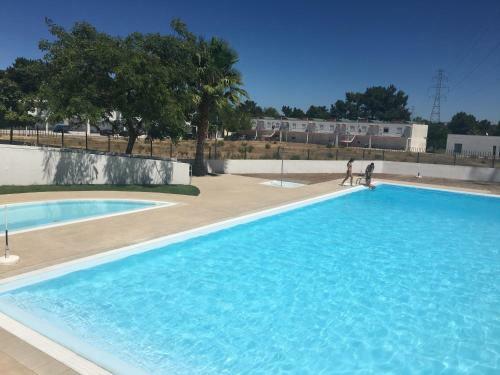 Villa Palmela Com Jacuzzi