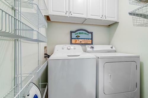 Ocean Breeze West 302