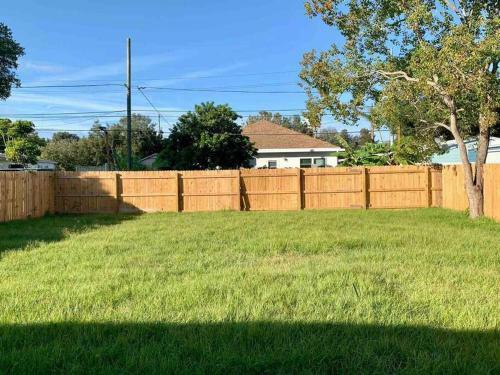 Upscale 3 Bedroom Home In Pinellas Park
