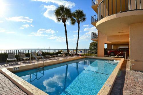 Trillium 3a - Bright And Coastal Beachfront Vibes
