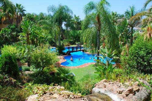 Great Apartment With Tropical Garden