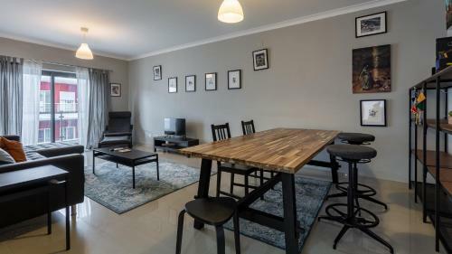 Spacious & Modern 3bdr Apartment In Algarve By Lovelystay