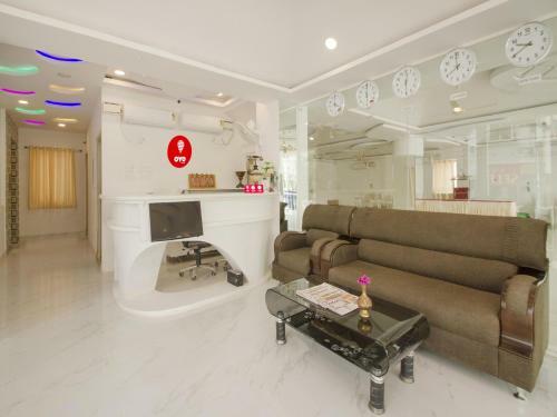 Hotel Oyo 13062 Kamala Residency-inn