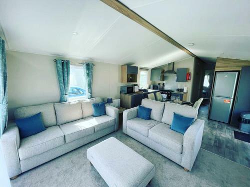 Lodge J2 Static Caravan At Fairway Holiday Park