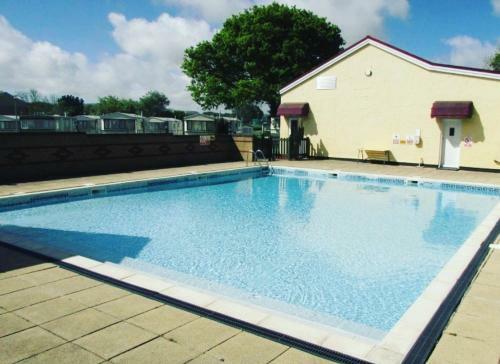 Lodge J2 Static Caravan At Fairway Holiday Park