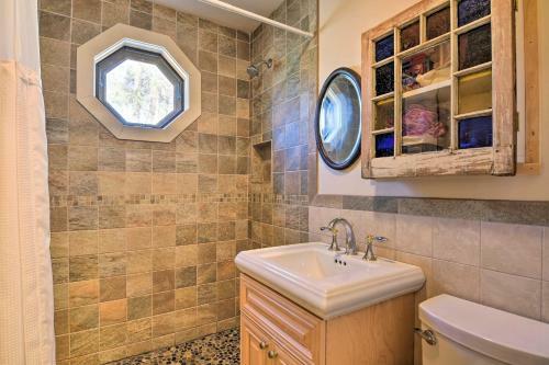 Apartamento Cozy Apt Fire Pit, Access To Walking Trails!
